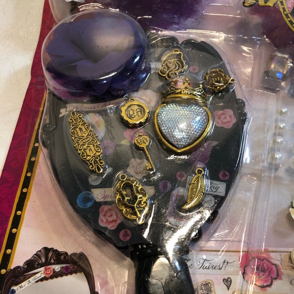 Ever After High Collage Mirror Kit Makeup Fashion BRAND NEW [See Photos] 2014 - Picture 7 of 13